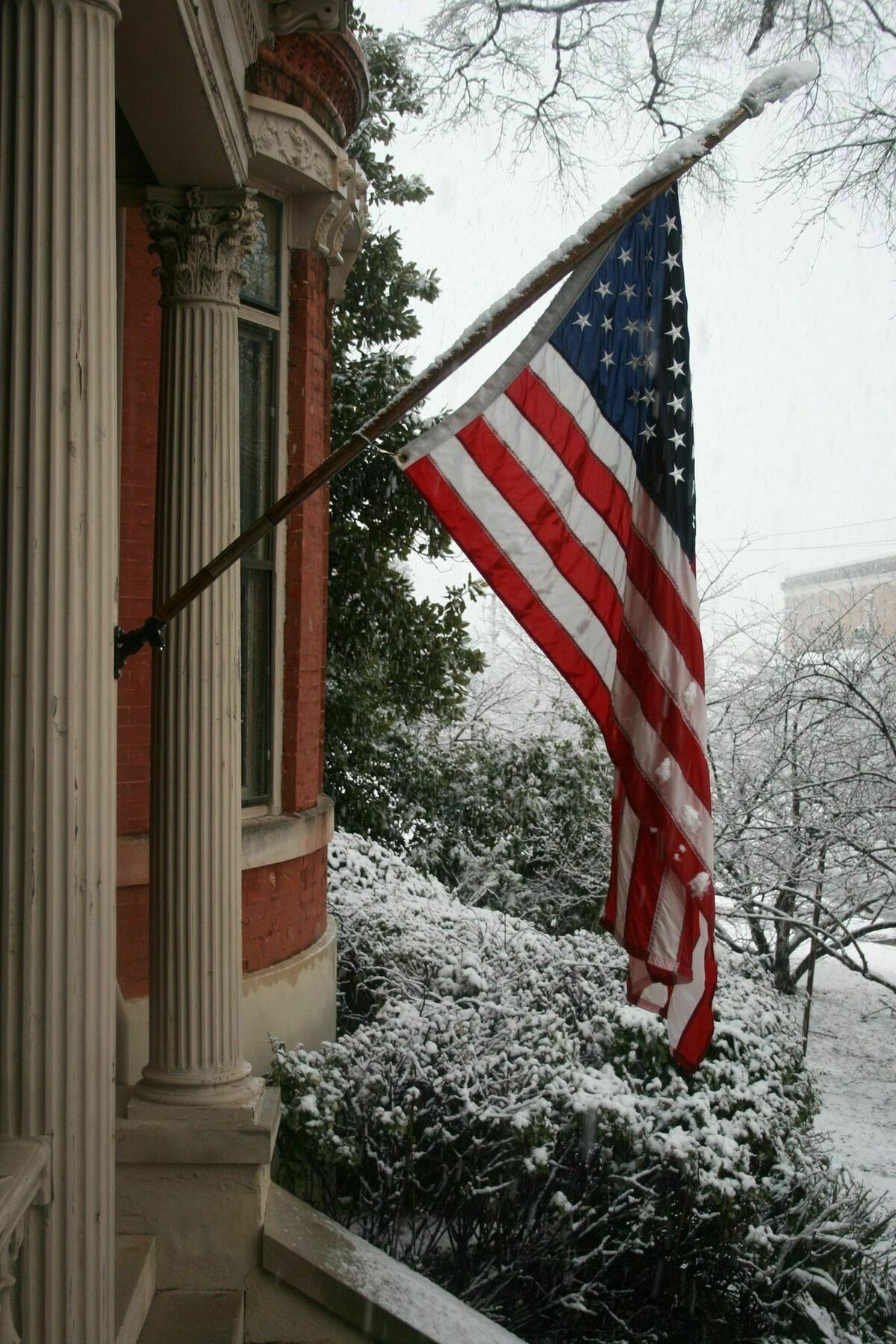 Burke Mansion Bed & Breakfast Macon Exterior photo